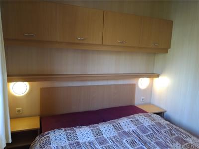 Te huur een ruime 4 persoons chalet / stacaravan op vakantiepark Witterzomer in Assen, Drenthe.