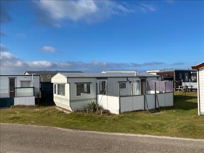 4 persoon stacaravan op camping roosdunen Balllum Ameland